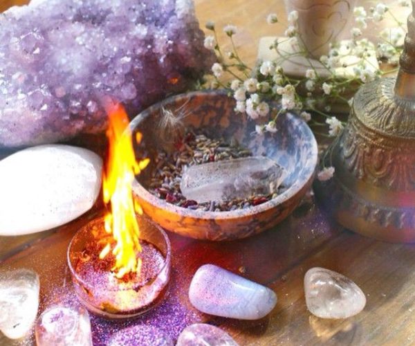 ce1cd1583ba01a45e1d9157eae6ed5e3--witch-herbs-wiccan-altar
