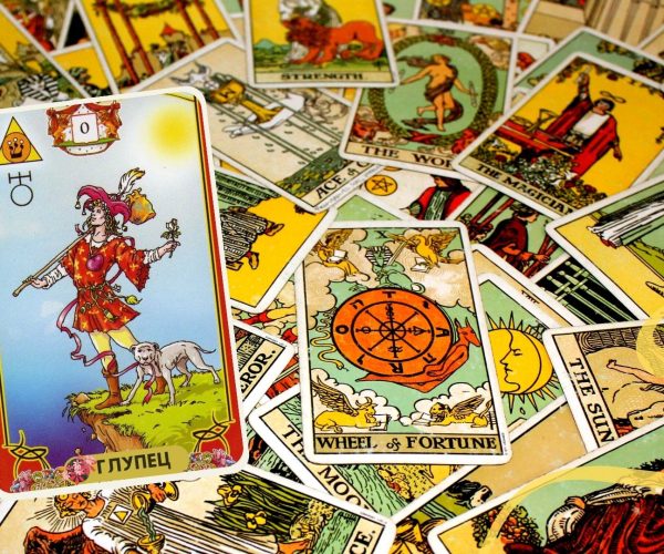 taro-prognoz-goroskop-dlya-znaka-zodiaka-ryby-na-2021-12-domov-goroskopa